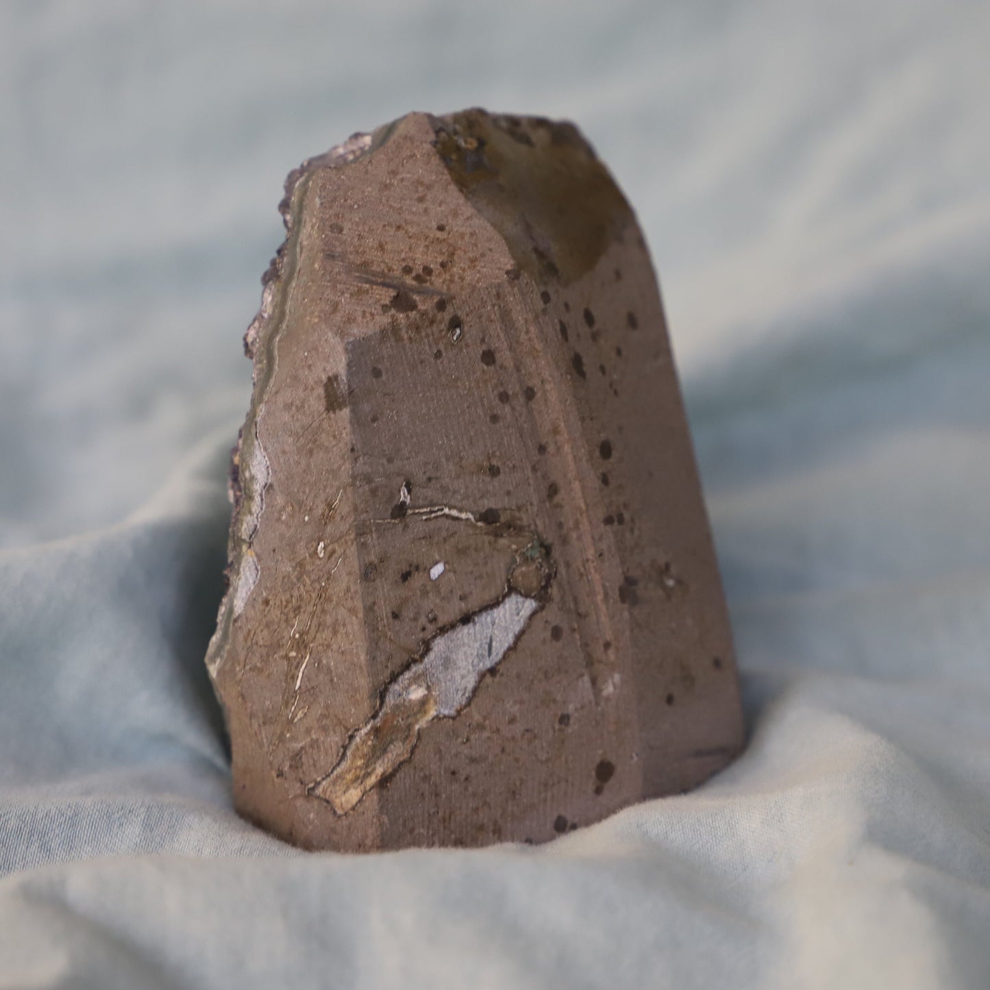 Amethyst Cut Base Cave 04