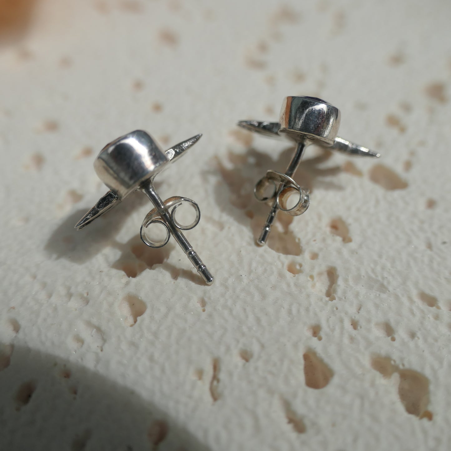 Garnet Starfish Studs - 925