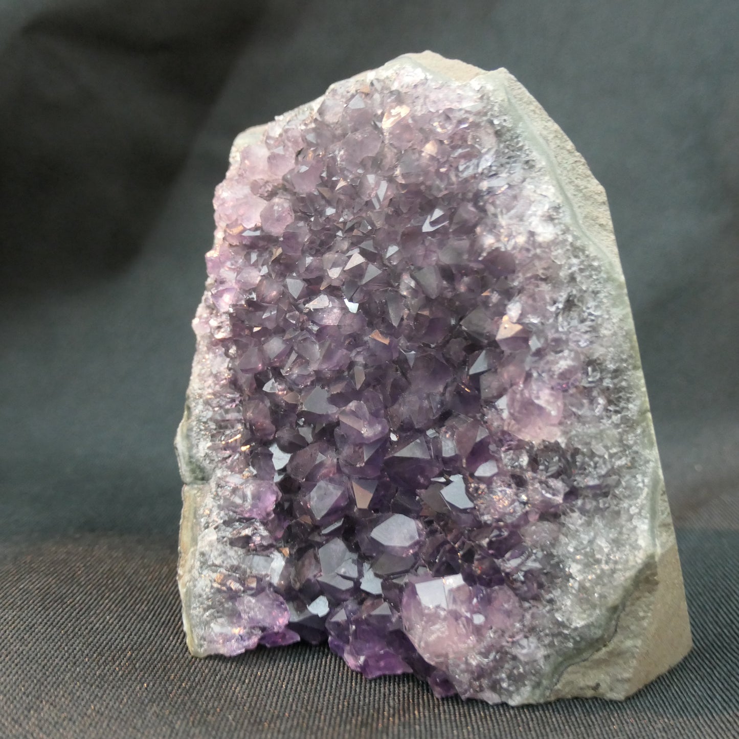 Amethyst Cut Base Cave 04