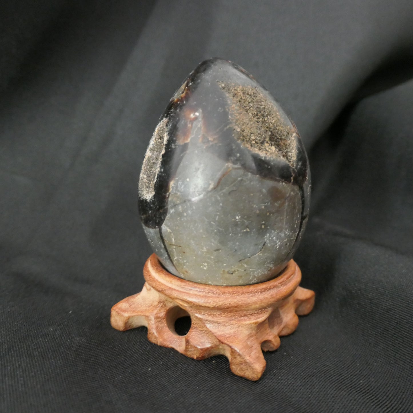 Velvet Septarian Egg - Medium 01