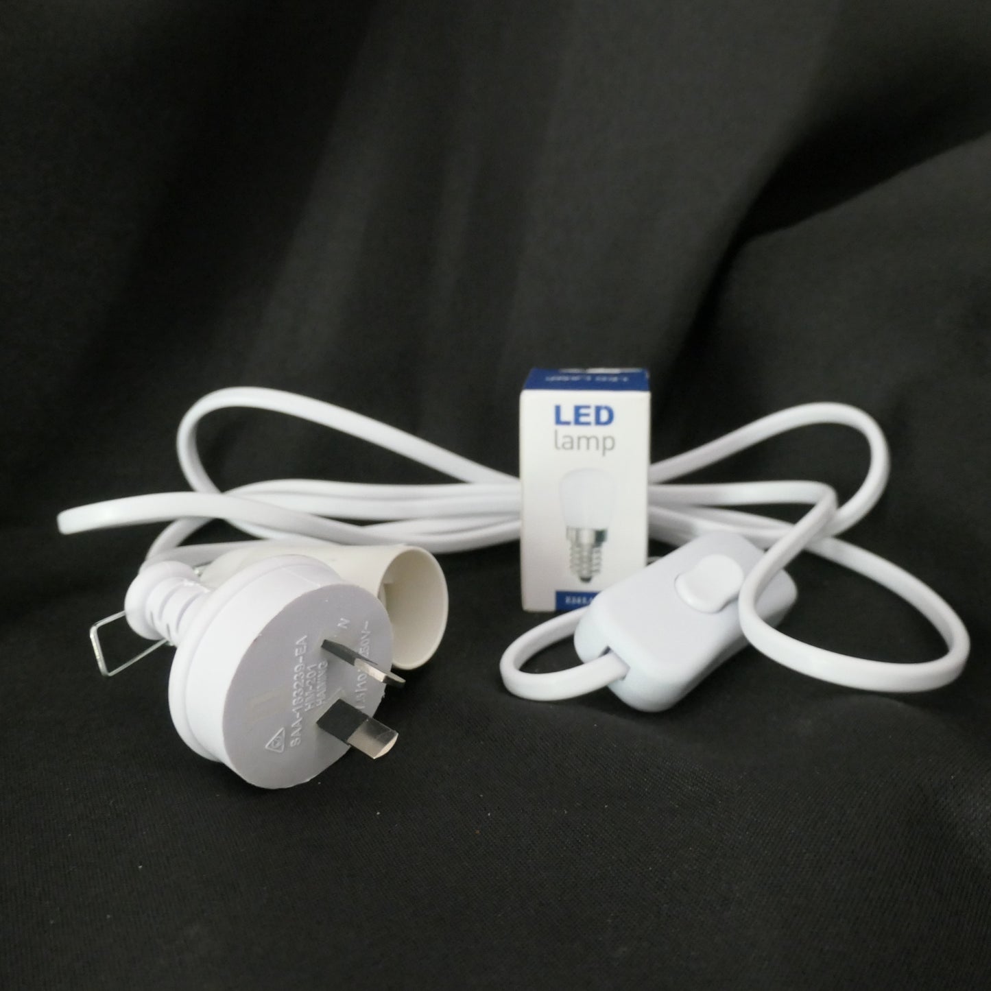 Lamp Lead and LED Bulb Combo