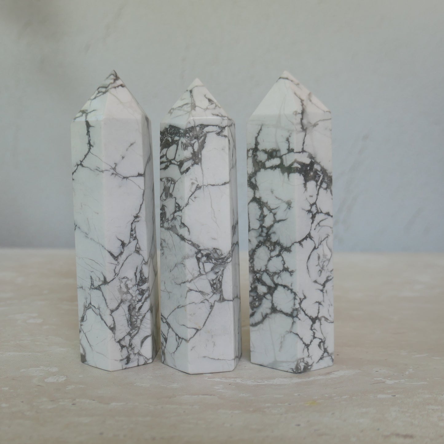 Howlite tower 22