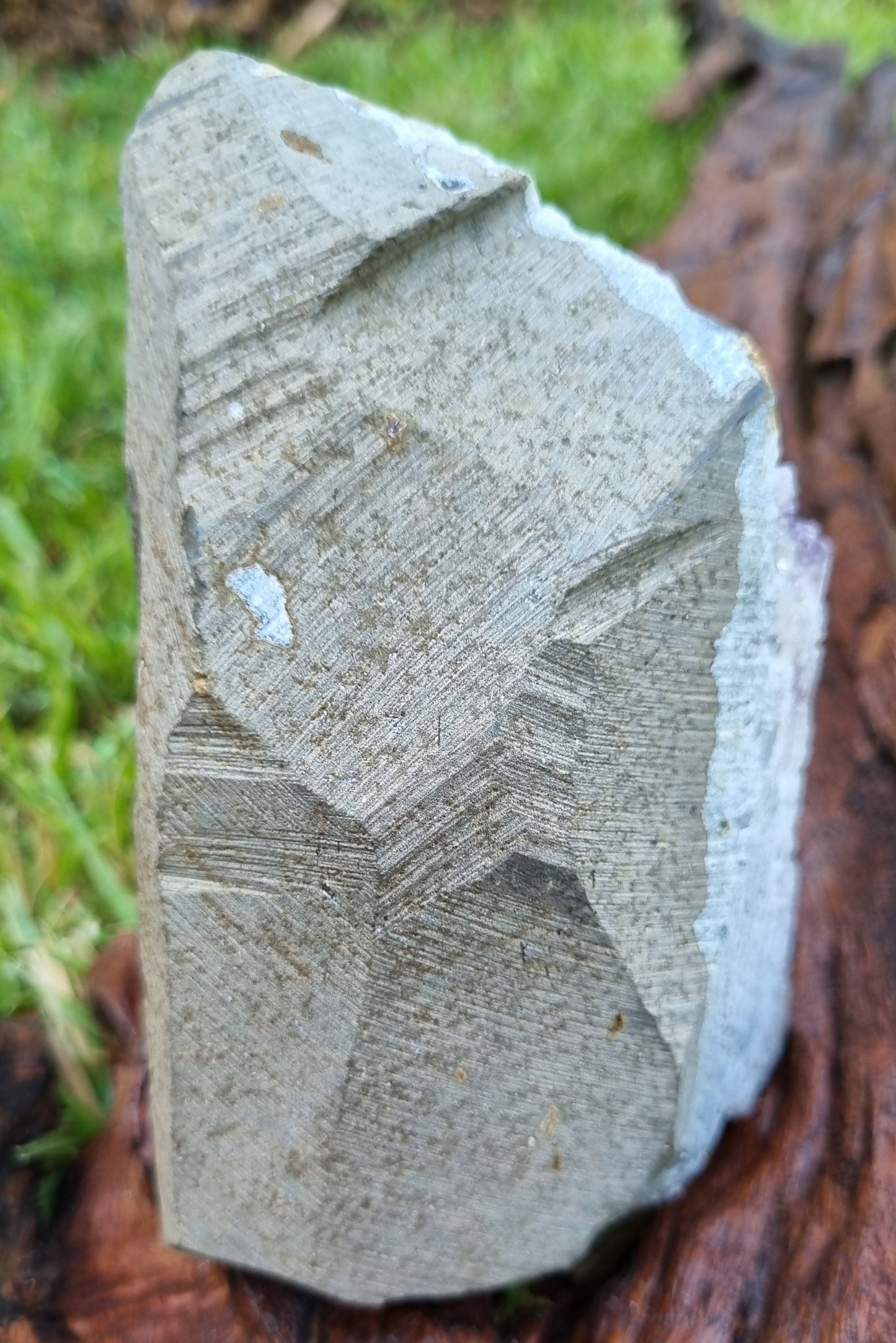 Amethyst Cut Base Cave 02