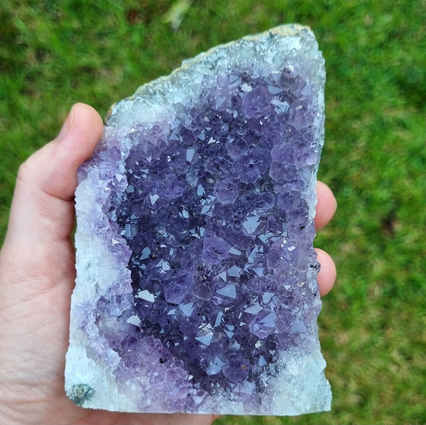 Amethyst Cut Base Cave 02