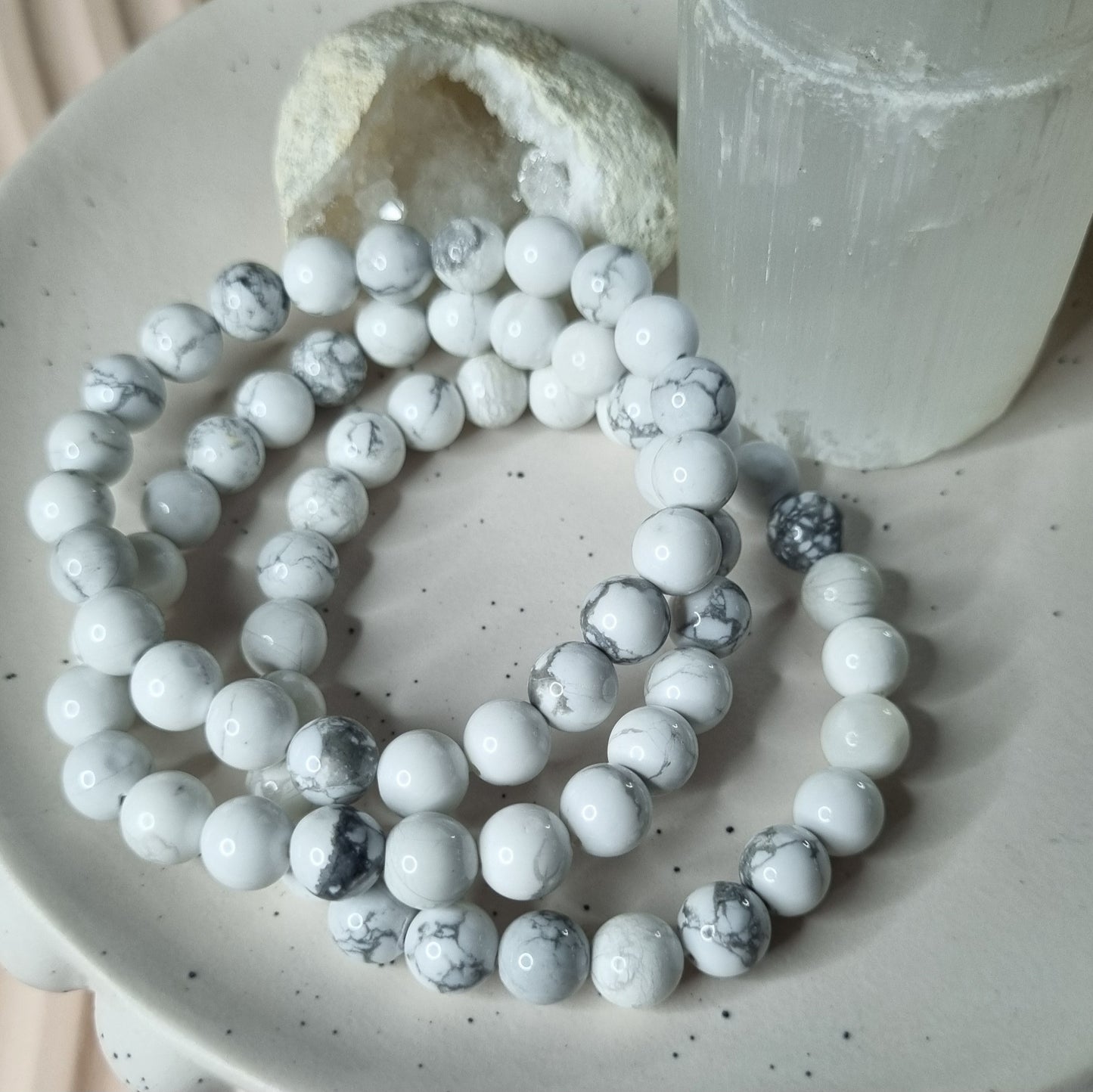 Howlite bead bracelet 8mm