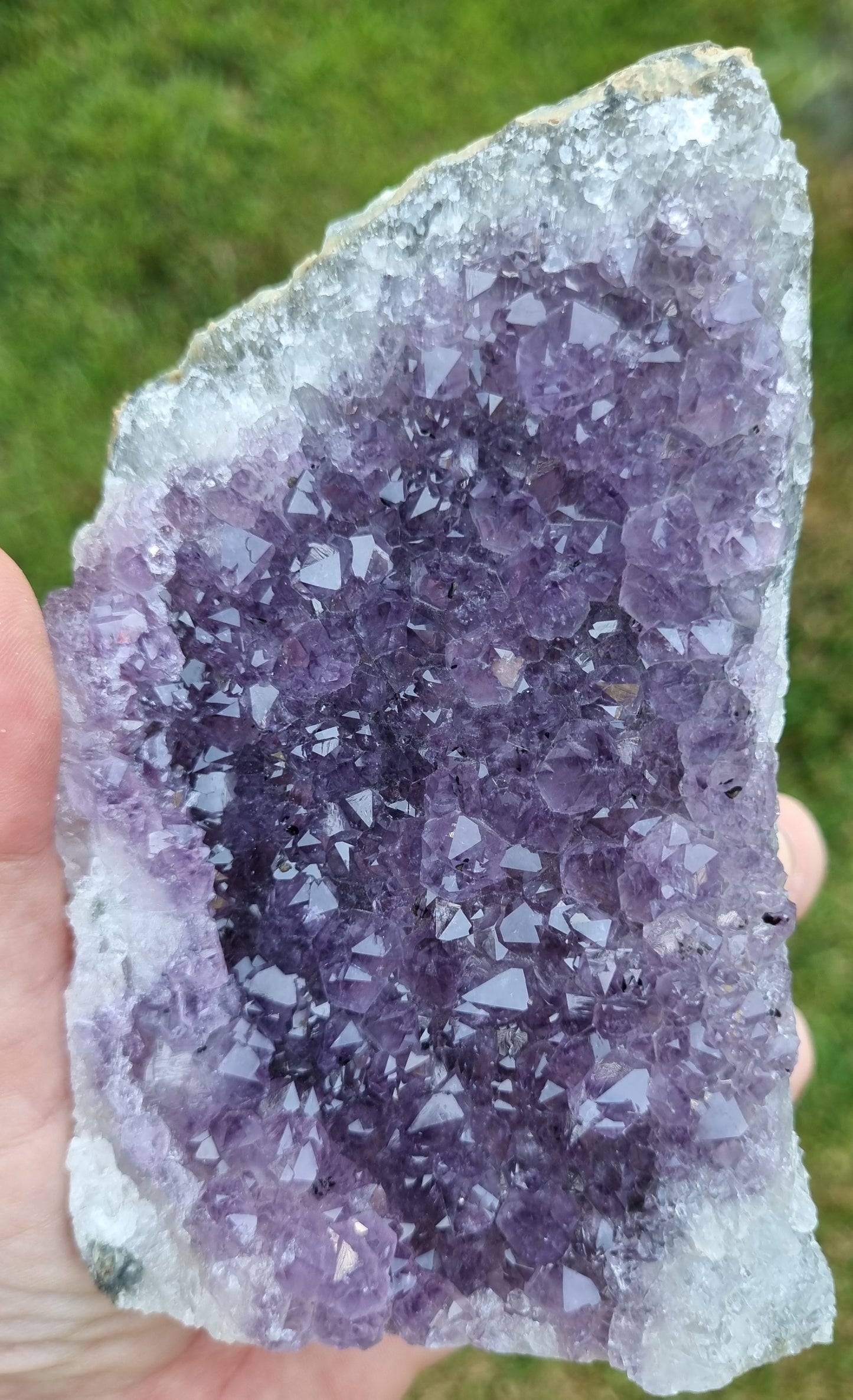 Amethyst Cut Base Cave 02