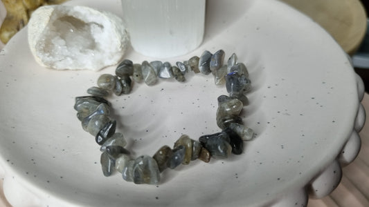 Labradorite chip bracelet