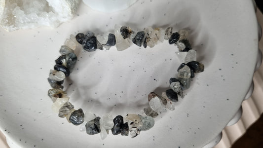 Tourmalinated Quartz chip bracelet
