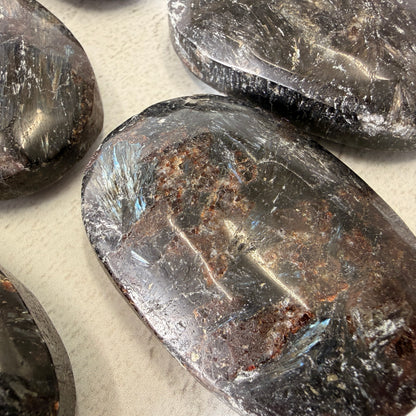 Arfvedsonite Palm Stones