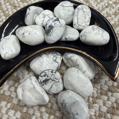 Howlite tumbles 2-3cm