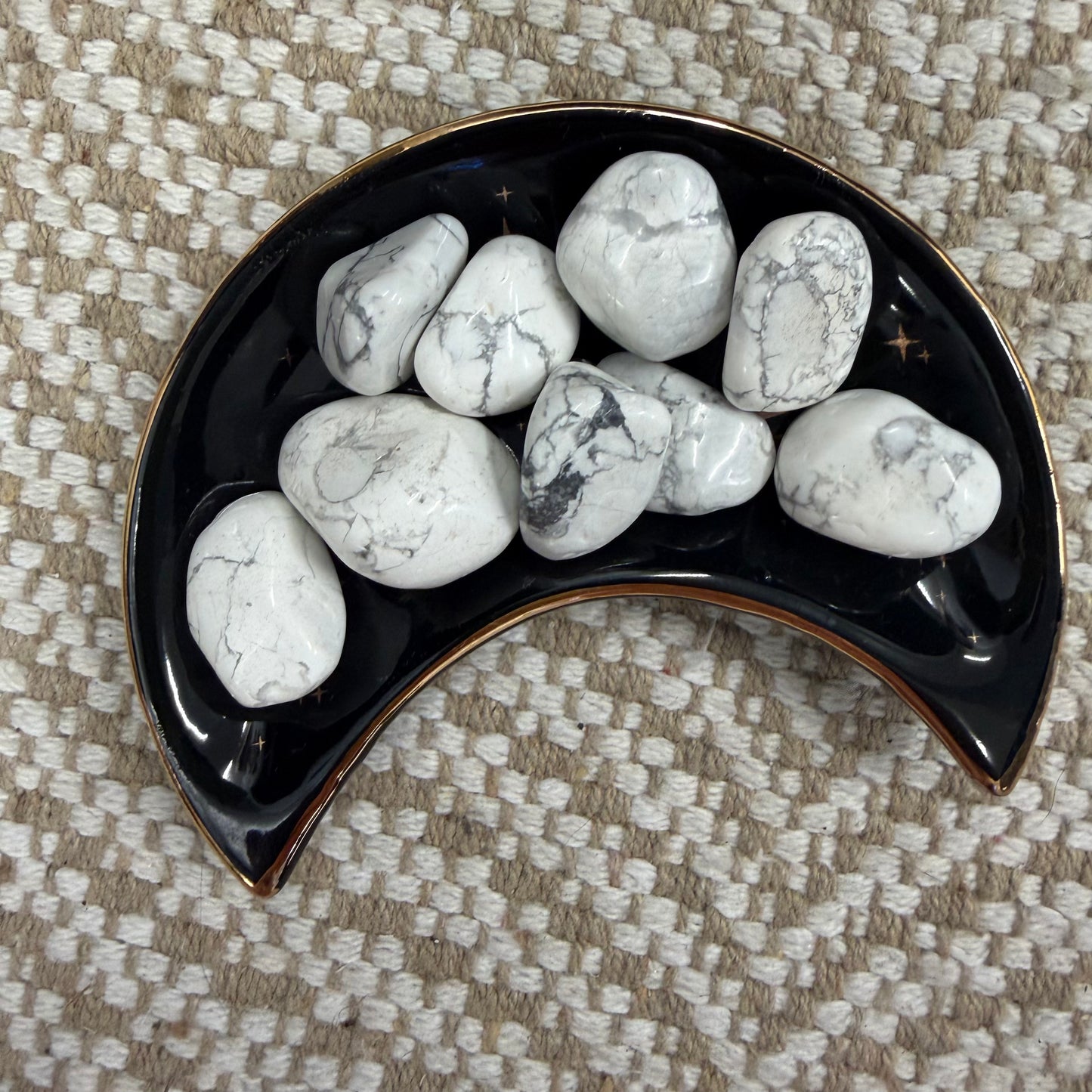 Howlite tumbles 2-3cm
