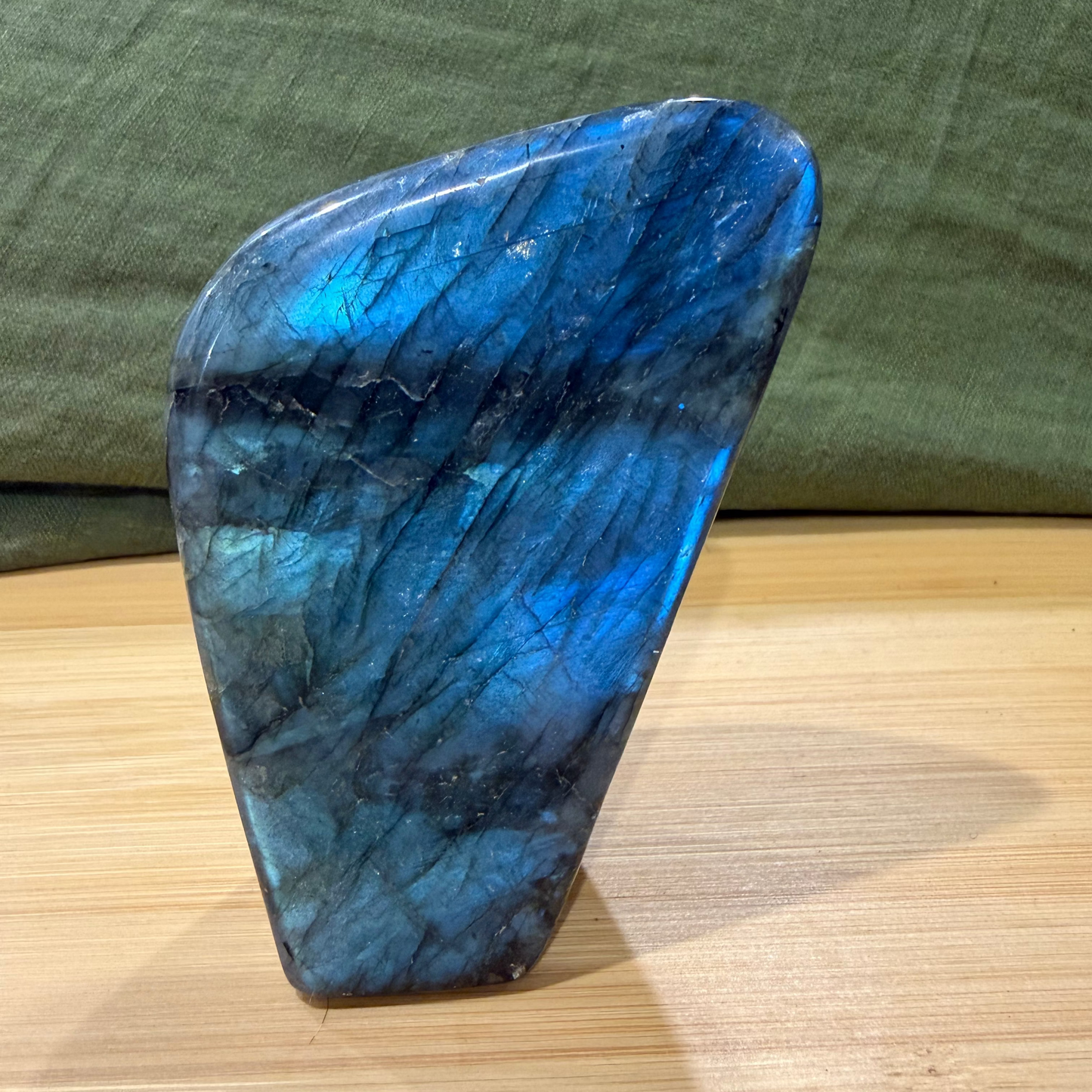 Labradorite free form