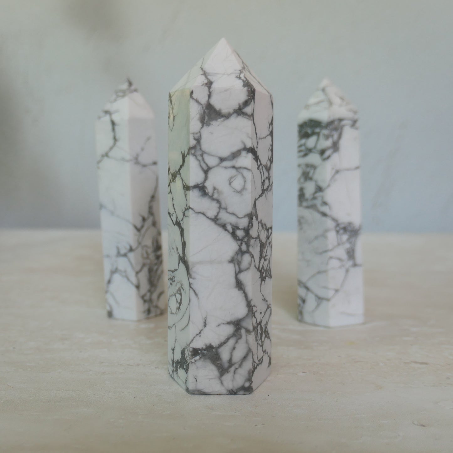 Howlite tower 22