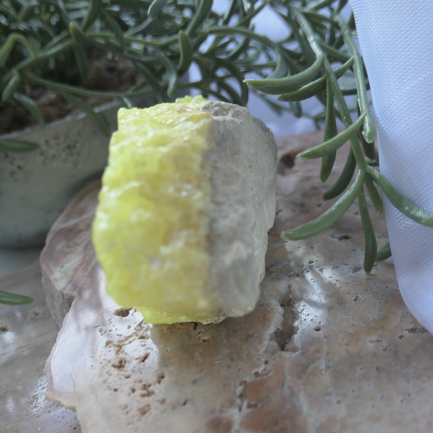 Sulphur Cluster #1 on Matrix
