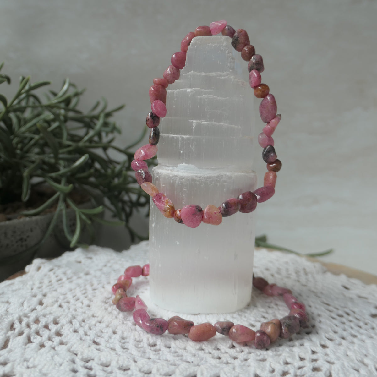 Rhodonite nugget bracelet 4-6mm